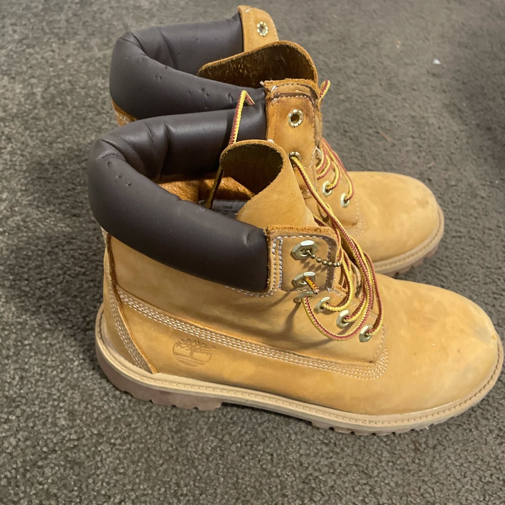 TIMBERLAND BOOTS